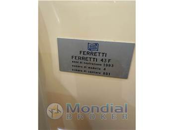 Ferretti Craft 43 F