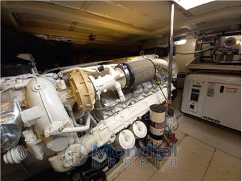Ferretti 681