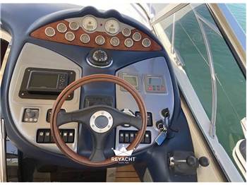 AZIMUT ATLANTIS 42 HT