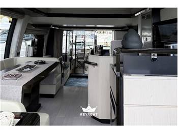 AZIMUT 66 FLYBRIDGE