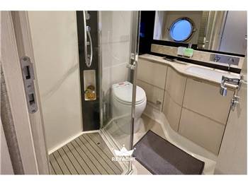 AZIMUT 66 FLYBRIDGE