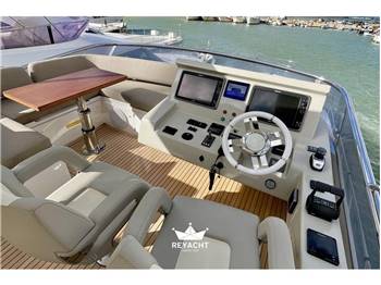 AZIMUT 66 FLYBRIDGE