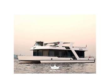CUSTOM 100 FT