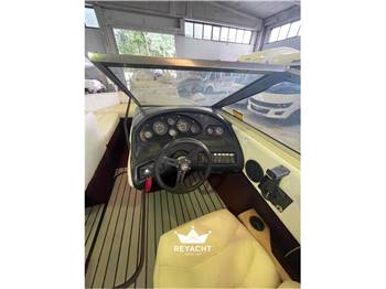 Maxum 1800 SC