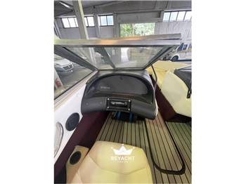 Maxum 1800 SC