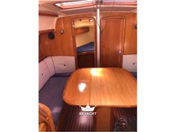 Bavaria 37 cruiser