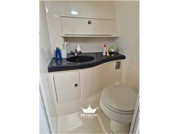 Boston whaler conquest 305