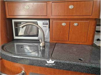 Boston whaler conquest 305