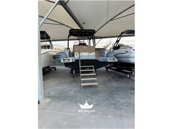 Cayman Yachts 33.0 Exclusive