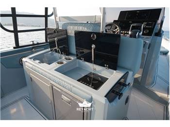 Cayman Yachts 33.0 Exclusive