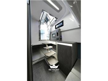 Cayman Yachts 33.0 Exclusive