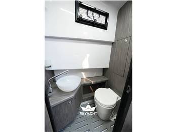 Cayman Yachts 33.0 Exclusive
