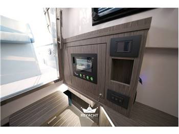 Cayman Yachts 33.0 Exclusive