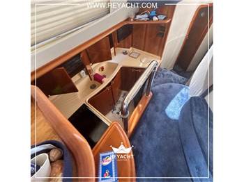 AZIMUT 46