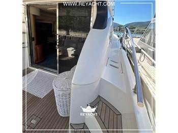 AZIMUT 46