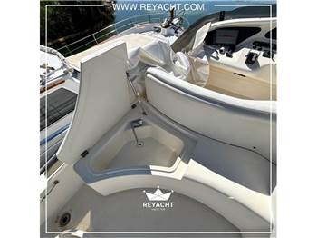 AZIMUT 46