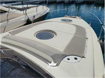 MANO MARINE 32 SPORT
