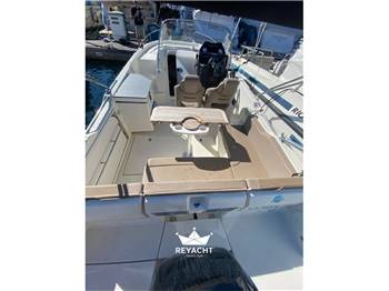 QUICKSILVER ACTIV 755 SUNDECK