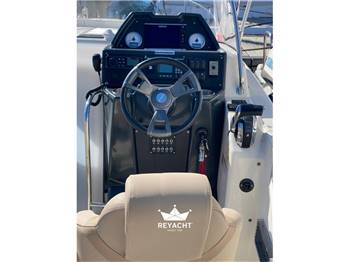 QUICKSILVER ACTIV 755 SUNDECK