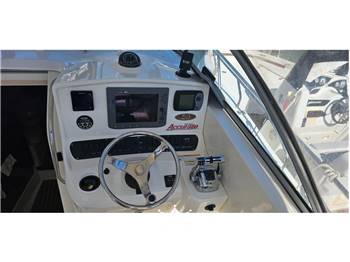 Boston Whaler 305 CONQUEST