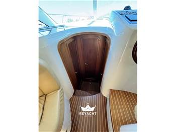 SESSA MARINE DORADO 32 FLY