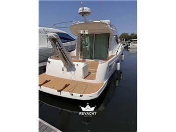 SESSA MARINE DORADO 32 FLY