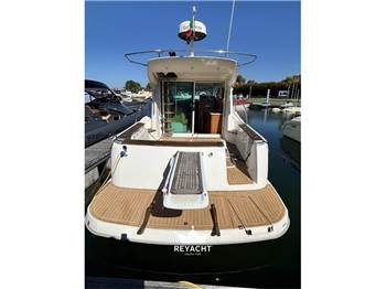 SESSA MARINE DORADO 32 FLY