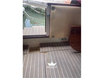 SEA RAY AMBERJACK 270
