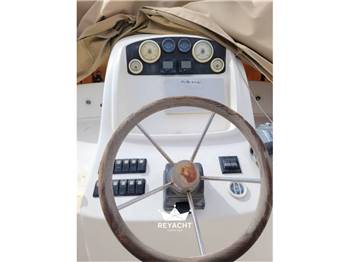 KELT WHITE SHARK 285