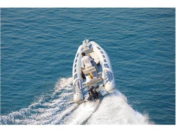 Ranieri International Cayman 21 Sport