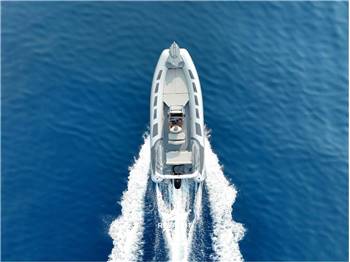 Ranieri International Cayman 21 Sport