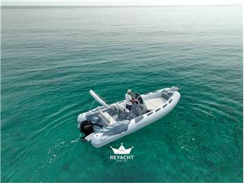 Ranieri International Cayman 21 Sport