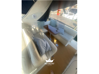 Maxum 2800 SCR