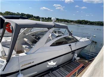 Manara Marine 28 Cabin