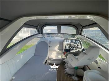 Manara Marine 28 Cabin