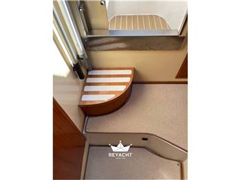 Manara Marine 28 Cabin