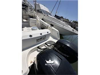 Boston Whaler 285 Conquest