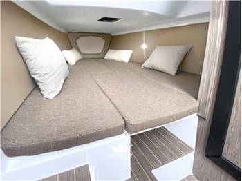 CAYMAN 28 EXECUTIVE