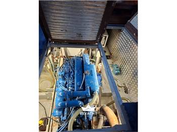 NELSON SRL Uico Motoveliero Allestimento Papetti