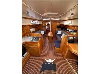 BAVARIA YACHTBAU 37 CRUISER