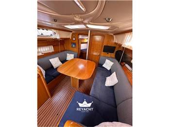 BAVARIA YACHTBAU 37 CRUISER