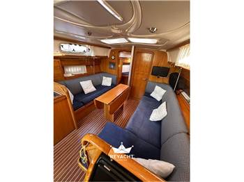 BAVARIA YACHTBAU 37 CRUISER
