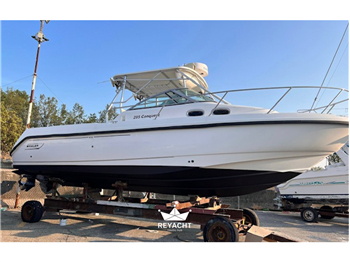 Boston Whaler Conquest 285