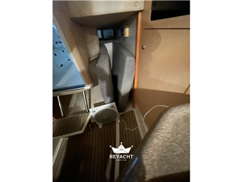 Boston Whaler Conquest 285