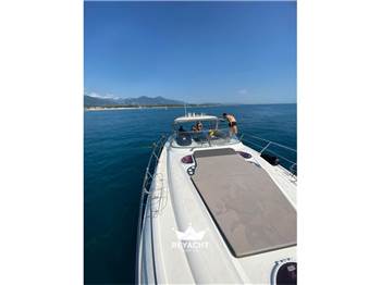 BAVARIA 35 SPORT