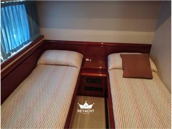 FERRETTI 175 FLY