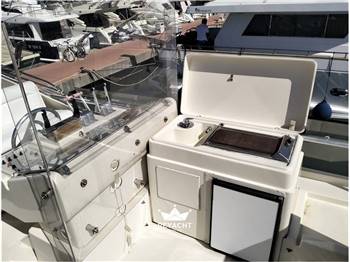 FERRETTI 175 FLY