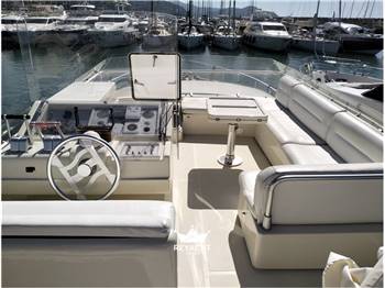 FERRETTI 175 FLY