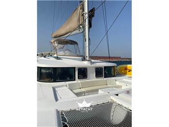 LAGOON 440