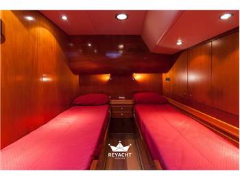 Azzura Yachting Luna 66